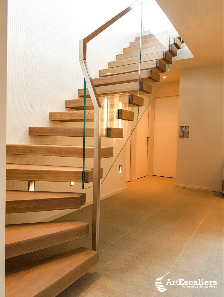 escalier-autoporteur-moderne-bois