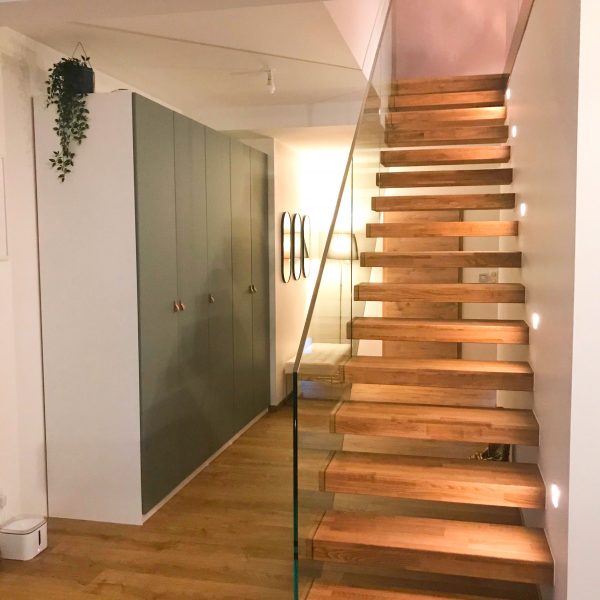 escaliers-autoporteur-moderne-chene